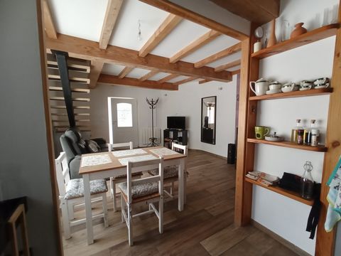 À LOUER – MAISON MEUBLÉE INDIVIDUELLE – FERRALS-LES-MONTAGNES 34210