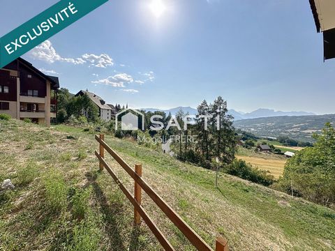 A 300 mètres, des pistes et des commerces