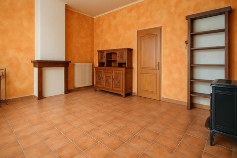 Maison spacieuse à Vred – Charme, potentiel et cadre idéal !