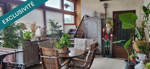 Joli corps de ferme avec dépendances