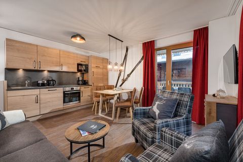Należy pamiętać, że maksymalny pobyt w tym domu wakacyjnym wynosi 14 dni. Pośrodku narciarskiego i turystycznego raju Hochkönig apartamenty wakacyjne AlpenParks oferują wszystko, czego dusza zapragnie. Nowo wybudowane pod koniec 2020 roku apartamenty...