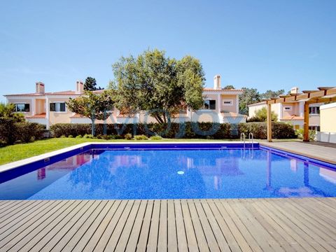 House T2 + 1 in a gated community of 15 townhouses, with communal pool It is located in a quiet area, with unobstructed views, located behind the Estoril Open It faces east/west The villa will be rented furnished and equipped. The house consists of: ...