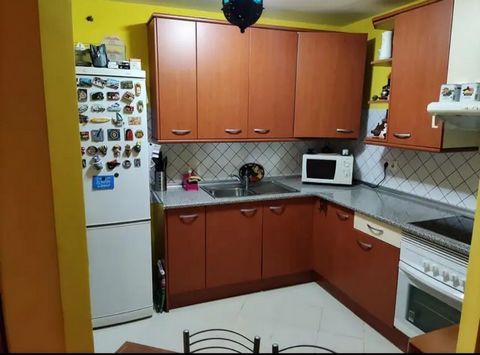 Flat for sale in Orilla de Sardina (Vecindario), in a newly built building. Equipped with disabled access, elevator from garage to the apartment and security cameras. The apartment consists of 1 large bedroom with a large built-in wardrobe, living ro...