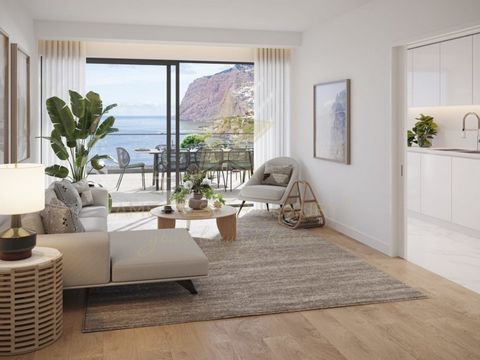 O belo apartamento de um quarto está inserido num empreendimento único em São Martinho, na Ilha da Madeira. A sua localização privilegiada garante acesso privado direto ao mar e à praia, bem como acesso a todos os serviços essenciais, como supermerca...