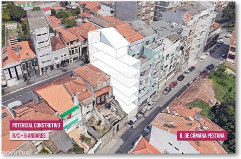 Property ID: ZMPT560112 If you are looking for: - Building to invest; - Possibility to build in height (r / c and 5 floors); - Two distinct entries; - Location in one of the most recognized avenues of the city of Porto... ... Here you will find it! (...