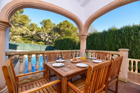 Classic and nice holiday home in Javea, on the Costa Blanca, Spain with private pool for 6 persons. The holiday home is situated in a residential and mountainous beach area, at 3 km from La Granadella, Javea beach and at 10 km from Javea. The holiday...