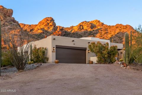 Embrace the serenity and beauty of this 5-acre desert property! Find yourself amidst stunning mountain panoramas of the Goldfields and Superstitions. Chase your gold rush dreams and find explore the many crystal veins along the property or hit up the...