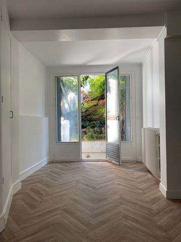 Dpt Hauts de Seine (92), à vendre maison P7 de 129,12 m² - Terrain de 240,00 m²