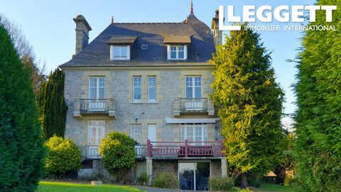 A26246DEM22 - An exceptional opportunity. Ideally situated close to Dinan, in the direction of the port of Saint Malo and town of Dinard, an easy distance to Rennes (45 minutes approximately). Two minutes walk to a train station on the main line acro...