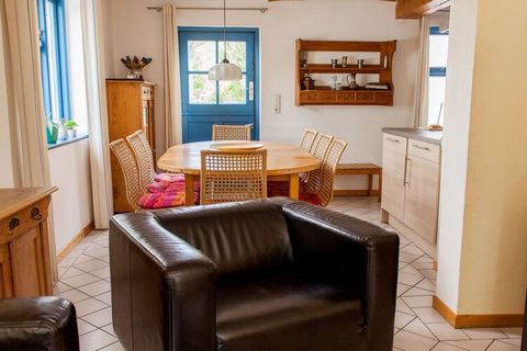 Pure relaxation and nature for the whole family (2-7 a maximum of 8 people) in the holiday home with garden - only 210 meters to the beach in the Baltic Sea resort of Rerik. On 1000 m² garden plot on the steep coast you will find cozy atmosphere and ...