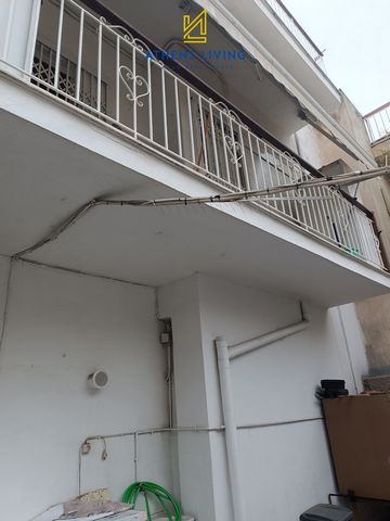 ANO DAPHNI. Single-family house - two-level building of 200 m2 built in 1970 for sale. It consists of a ground floor shop of 100 m2 and a first floor of 92 m2. The ground floor has a yard of 30 m2 and two warehouses of 20 m2 each that can be converte...