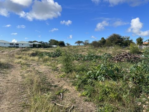 VENTE DE TERRAIN À BÂTIR VIABILISÉ LOT No19 DE 510 m2 à SAINTE ANNE + PACK SÉRÉNITÉ L'Agence MEXCIL accompagne le maître d'ouvrage dans le cadre de l'acquisition du lot no19 , un terrain à bâtir de 510 m2 dépendant de la parcelle cadastrée AI 2420 su...