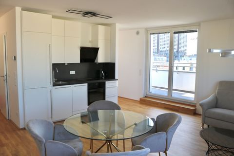 Dieses exklusive Penthouse befindet sich im charmanten 23. Bezirk von Wien, in einer ruhigen und angenehmen Wohngegend. Auf 60 m² bietet die Wohnung eine ideale Raumaufteilung mit 2 Zimmern: ein geräumiges Schlafzimmer, eine moderne Wohnküche, ein st...