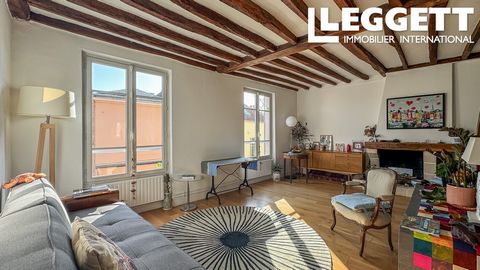 A32237VID78 - In the charming district of Vieux Marly, close to all amenities, just 8 minutes’ walk from the train station and 5 minutes from schools, Leggett Immobilier presents this bright duplex of 59 m² (Carrez law) with 76 m² of total floor spac...