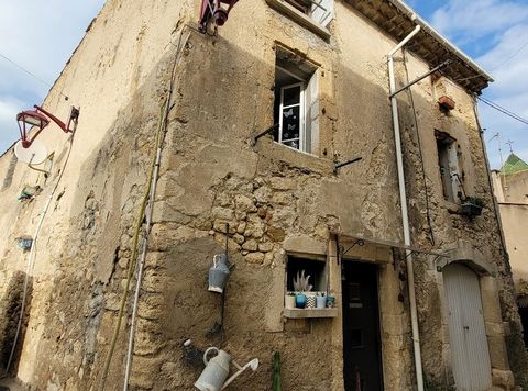 Village with all amenities, restaurants, grocery, pizzeria, bakery, 20 minutes from Beziers, 25 minutes from the beaches and 10 minutes from the River Orb. Charming stone house with 110 m2 of living space, in very good condition (some finishing work ...