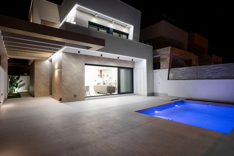 The 8 villas have private swimming pool, garden, mountain and sea views. Location close to shops, golf, and airport in exclusive area. Modern and high quality design, including terrace and parking. Offers living room, open plan kitchen, three bedroom...