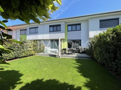 This family paradise in Essling is cosy, quiet and green with a living cellar, parking lot and garden. The garden robot ensures a soft lawn, the sunny terrace for cosy hours and the open living-dining area with high-quality kitchen is the centre of f...