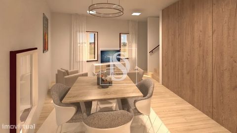 Apresentamos esse magnifco T2 totalmente remodelado, a estrar, com 75,95m2, em pleno centro histórico, perfeito para investimneto ou habitação própria O apartamento será entre com cozinha totalmente equipada, preparado para ar condicionado. Viver em ...