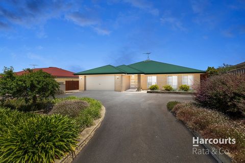 Embrace the benefits of living on the outskirts of Melbourne, where land size is generous and homes are designed for families to enjoy living! This outstanding property set on over 2000m2 offers a private oasis that will be perfect for the whole fami...