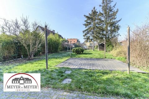 à Obernai Sud-Ouest Très Belle Situation Privilégiée au Calme, à deux pas du centre, et de toutes les commodités (écoles, crèche, lycées, commerces services,…) Maison de Caractère avec Charme et Rénovée de plus de 190m2 hab avec 8 pièces avec un Terr...