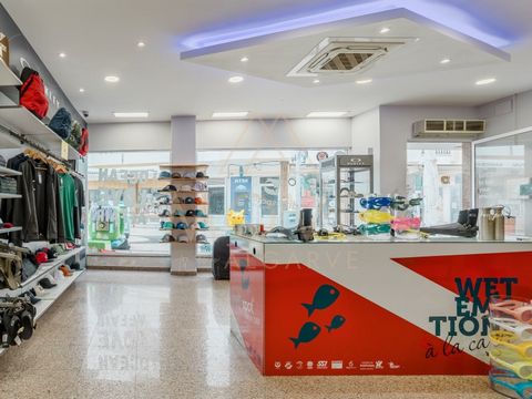 Located at street level on one of the busiest streets in the area, this store stands out for its excellent visibility and easy access, ideal for capturing the attention of passersby. With a spacious 45m² area, it features a large storefront that maxi...