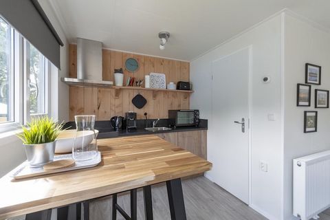 Modern eingerichtetes Chalet für 2 Personen auf der schönen Insel Texel Ein wunderbares Urlaubsgefühl auf der schönen Insel Texel. Das Beach Studio Texel ist für 2 Personen ausgestattet. Das Beach Studio Texel befindet sich im kleinen und ruhigen Fer...