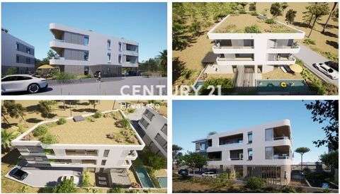 UMAG, BUILDING LAND FOR SALE WITH PROJECT AND BUILDING PERMIT FOR 6 APARTMENTS In a beautiful location, only 700 m from the beaches and 3500 m from the center of Umag, a beautiful building with 6 apartments will be built. The documentation for the co...