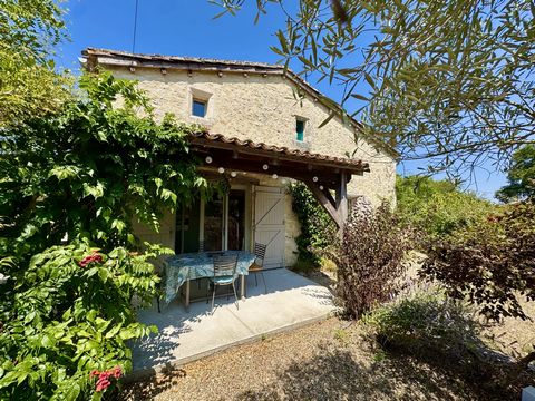 Tucked away in a peaceful village just 30 minutes from Bergerac airport and 5 minutes from the lively town of Duras, this beautifully renovated stone cottage offers the best of both worlds: rustic character and modern convenience. Lovingly cared for ...