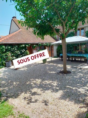 BELLE MAISON DE VILLAGE PROCHE COMMERCES ET GROUPE SCOLAIRE