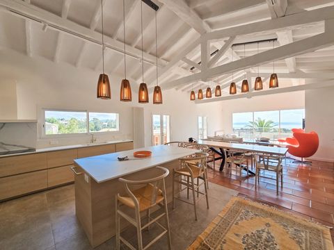 REVIENT A LA VENTE : VILLA 6 PIECES VUE MER PANORAMIQUE A VENDRE A SAINT AYGULF? PROCHE MER ET COMMERCES