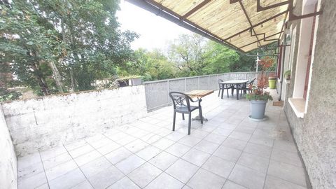 Maison de village 204m², 3 chambres, deux terrasses exposées sud-ouest, vue sur la Vallière