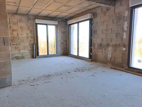 LES ROUSSES : Duplex T5 en centre village