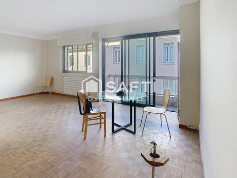 Spacieux appartement T3 traversant avec cave