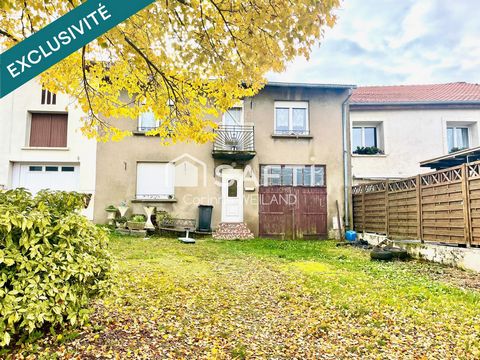 A 5 mn de Boulay, maison de village d'env. 129 m2 à rénover, avec grange attenante et combles aménageables.