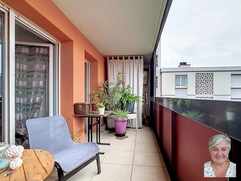 Très joli T2 avec un grand balcon et proche des transports