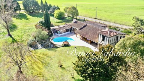 Dpt Lot et Garonne (47), à vendre proche de VIRAZEIL maison P6 de 217 m² - Terrain de 18 034,00 m²