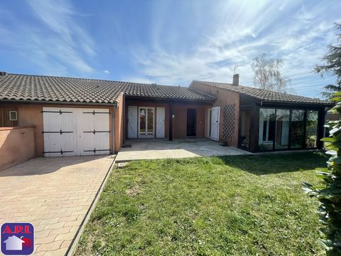 RENTAL INVESTMENT! BELPECH (11420) - Do you want to invest in Belpech near the city center and all its amenities? Come and visit this house with a living area of over 80m² consisting of a living room, a kitchen, two bedrooms, a shower room, a WC, a v...