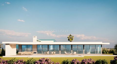 Entdecken Sie die einmalige Gelegenheit, eine zeitgenössische Design-Villa auf großzügigen Privatgrundstücken in einer aufstrebenden Gegend zu besitzen, in der die natürliche Schönheit der Flussmündung, der Strand und der renommierte Golfplatz von Pa...