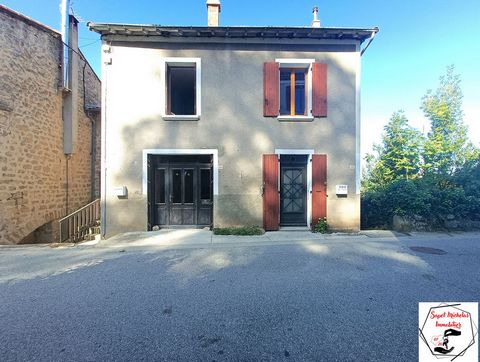 Exclusively at your agency Sapet Michelas Immobilier! Less than 10 minutes from Lamastre, come and discover this house of over 106 m² currently divided into two dwellings. Ideal for an investor. You have the option to merge the two houses into one or...