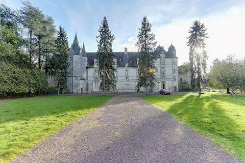 Located in the picturesque commune of Champeaux, the majestic Château de l'Espinay is an exceptional residence, just 10 kilometres from Vitré and 35 kilometres from Rennes. The castle, which was formerly known as Château de la Rivière, was renamed in...