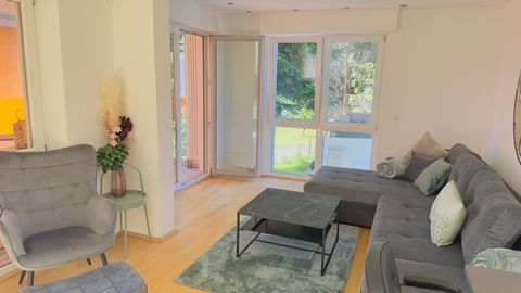 Cozy furnished apartment on time with winter garden, balcony and garden view! Location: The charming apartment is located in a quiet residential area with a beautiful view of the adjacent imperial city of Aachen. Thanks to the good transport connecti...