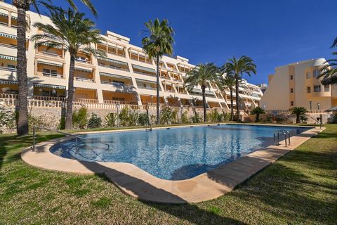 Wonderful and cheerful apartment in Javea, Costa Blanca, Spain for 4 persons. The apartment is situated in a urban beach area, close to restaurants and bars, shops and supermarkets, at 200 m from Playa de la Grava beach and at 0,2 km from Mediterrane...