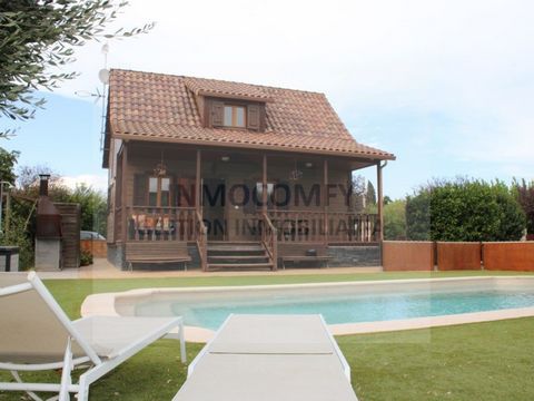 House in the Tallada de l'Emporda built in 2008, the plot of 1379 m2 that is divided into 3 urban plots. The house has a constructed area of 81 m2, and a warehouse of 8 m2, which is distributed as follows: - Ground floor: Open American style dining k...