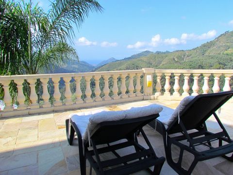 On the heights of the Italian Riviera, Perinaldo is a medieval village one of the highest in the region at 572 m. And it's just a 25-minute drive from the beautiful beaches of Camporosso Mare and the bustling town of Bordighera. With stunning views a...