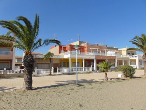 This spacious bungalow is front line to the beach at Los Urrutias offering spectacular views across the Mar Menor to La Manga. With the promenade right outside your front door and the town centre just a few minutes stroll this property really is in a...