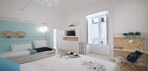 Live-in apartment currently made into income as a vacation home or b&b, in the center of Ortigia, 100 m from Piazza Archimede, walking distance from stores and services. The apartment consists of an entrance hall, a living room with kitchenette, one ...