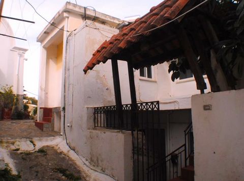 An old house for renovation located in the older part of the town of Neapolis, East Crete. The property is tucked away next to a small church on a side lane, and is within a 5 minute walk of the town centre and all amenities. The upper level comprise...