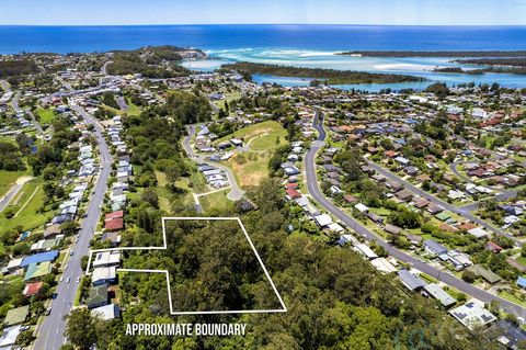 Prime Investment with Future Development Potential in Central Coastal Location - 65 Mann St, Nambucca Heads, NSW 2448 Unlock the potential of this exceptional Approx. 1- HA property, Complete with Leased, 4 Bedroom, Timeless Cottage, strategically po...