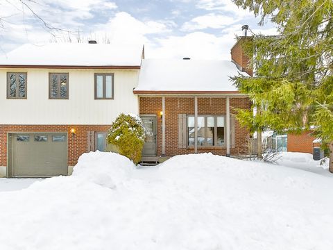 #FAMILY #BRIGHT #AIRY - Very rare house for resale in the most pleasant neighborhood for the family. Located on a peaceful street in Champfleury, far from the noise of the city, this EXCEPTIONAL 4 bedroom residence offers absolutely everything one ne...