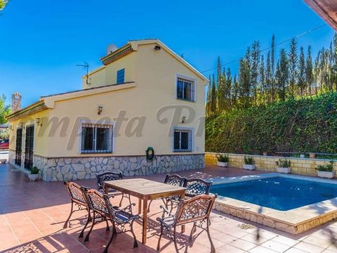Country Property in Árchez with 3 bedrooms, 2 bathrooms and a swimming pool.